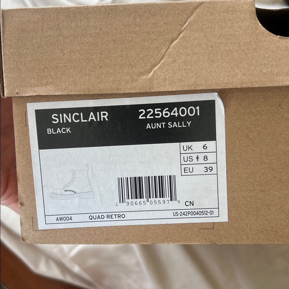 Dr Martens Sinclair Quad Boots - Picture 5 of 5